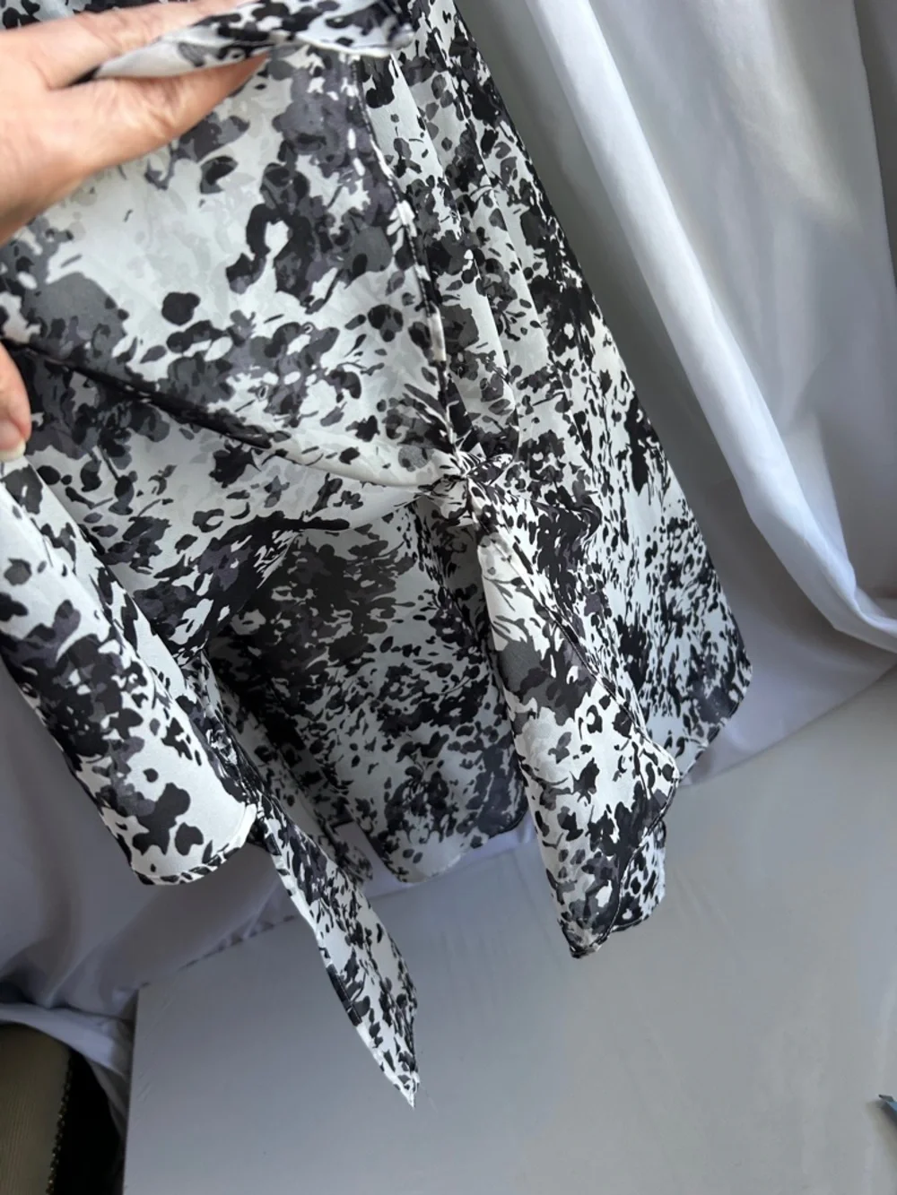 White House Black Market Chifon Halter Floral-Print Midi Dress - Picture 7 of 15
